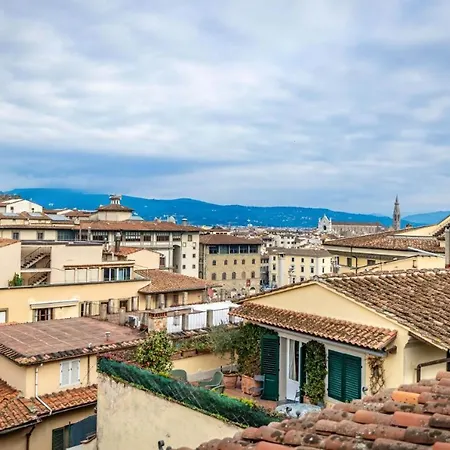 Ponte Vecchio Penthouse Apartamento *